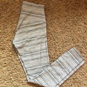 Lululemon leggings size 4